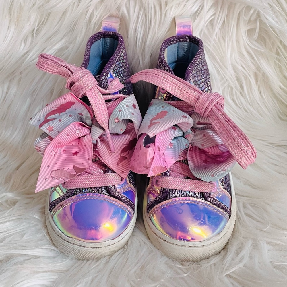 Jojo Sneaker size 10 toddler